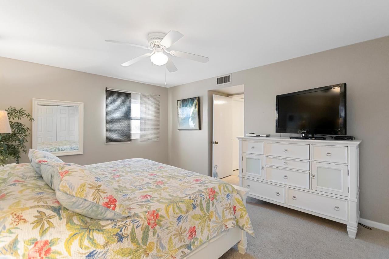 Gulf Gate Resort By Travel Resort Services St. Pete Beach Buitenkant foto
